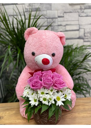 Pembe güllü ayaklı saksı, büyük pembe ayılı